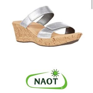 Naot Caveran Platform Wedge Sandal Soft Silver Leather Women’s Sz 38 (US 7-7.5)